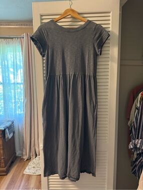 Target Gray Short Sleeve Midi Dress